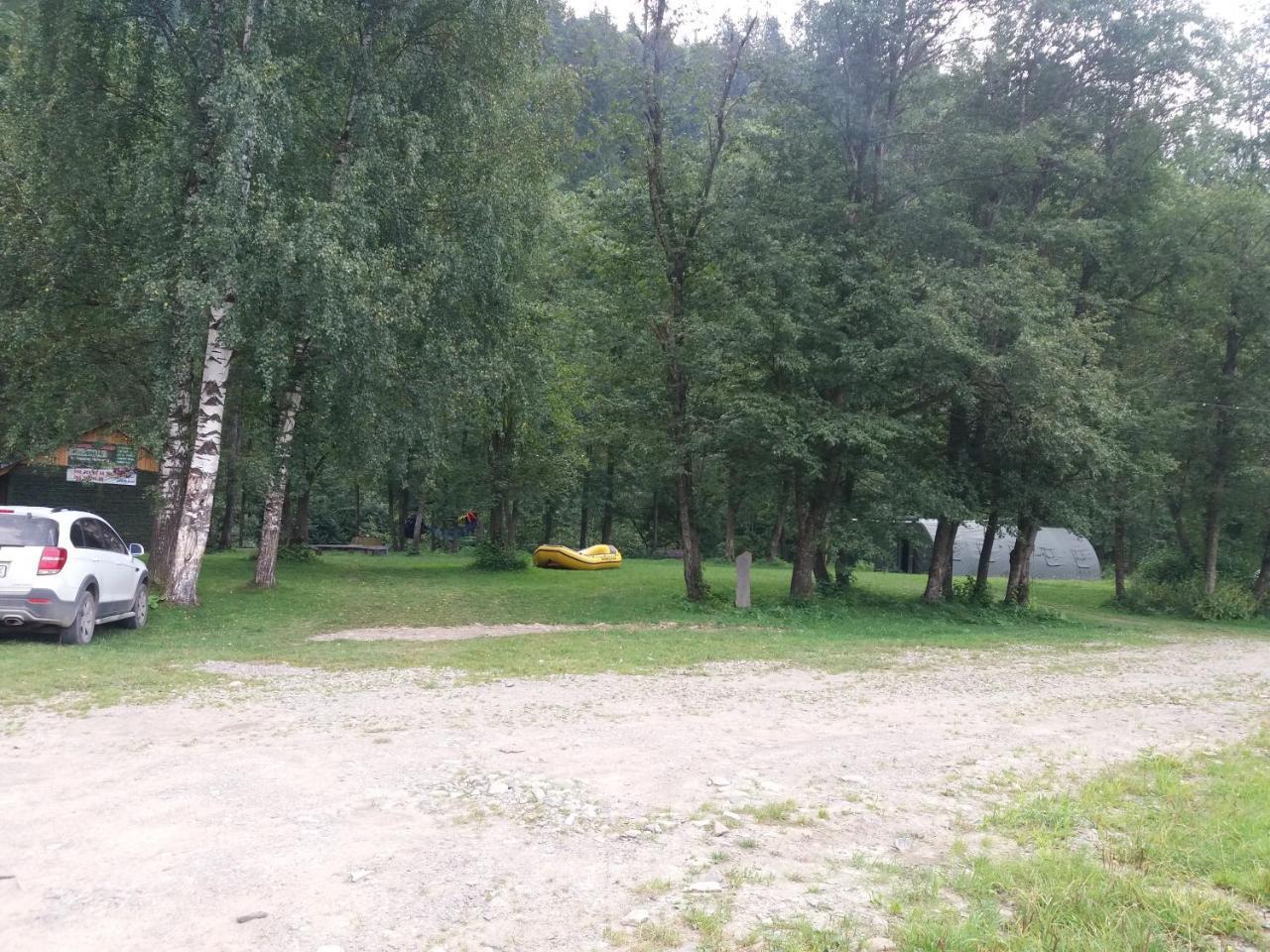 гостинний двір 
