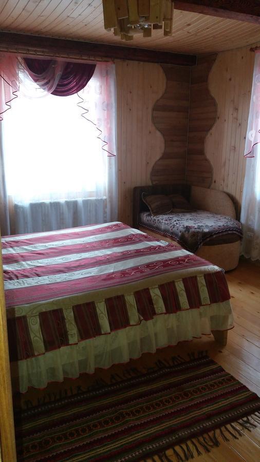 Country house гостинний двір 